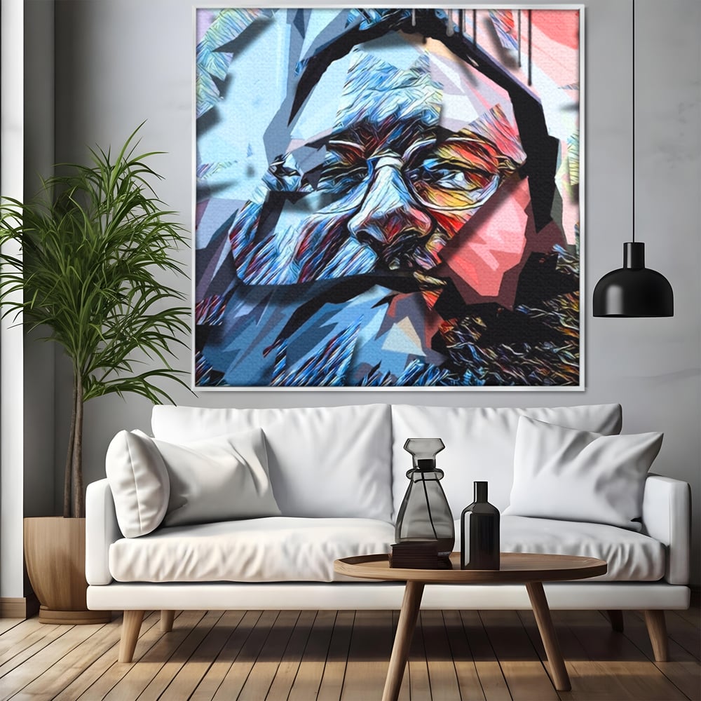 Tablou canvas cu tablou canvas cu chip abstract, in rama de aluminiu argintiu, pe perete intr-un living